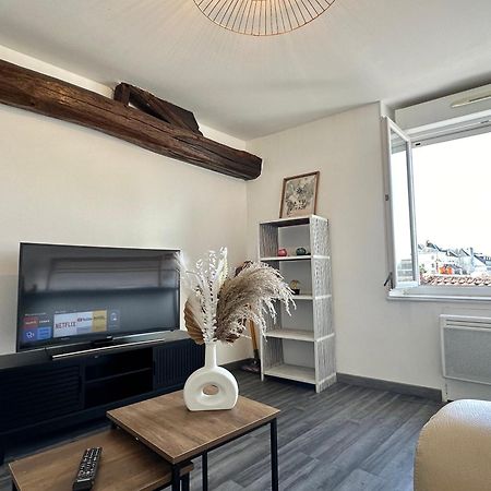 Appartement Cosy En Centre Ville Cholet Bagian luar foto