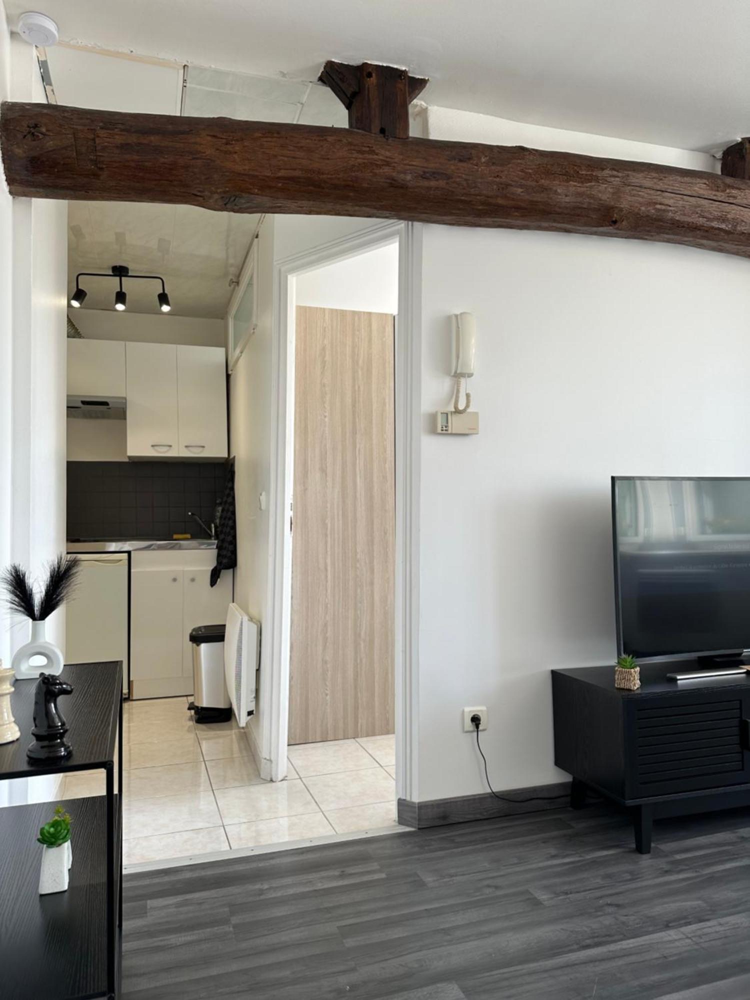 Appartement Cosy En Centre Ville Cholet Bagian luar foto