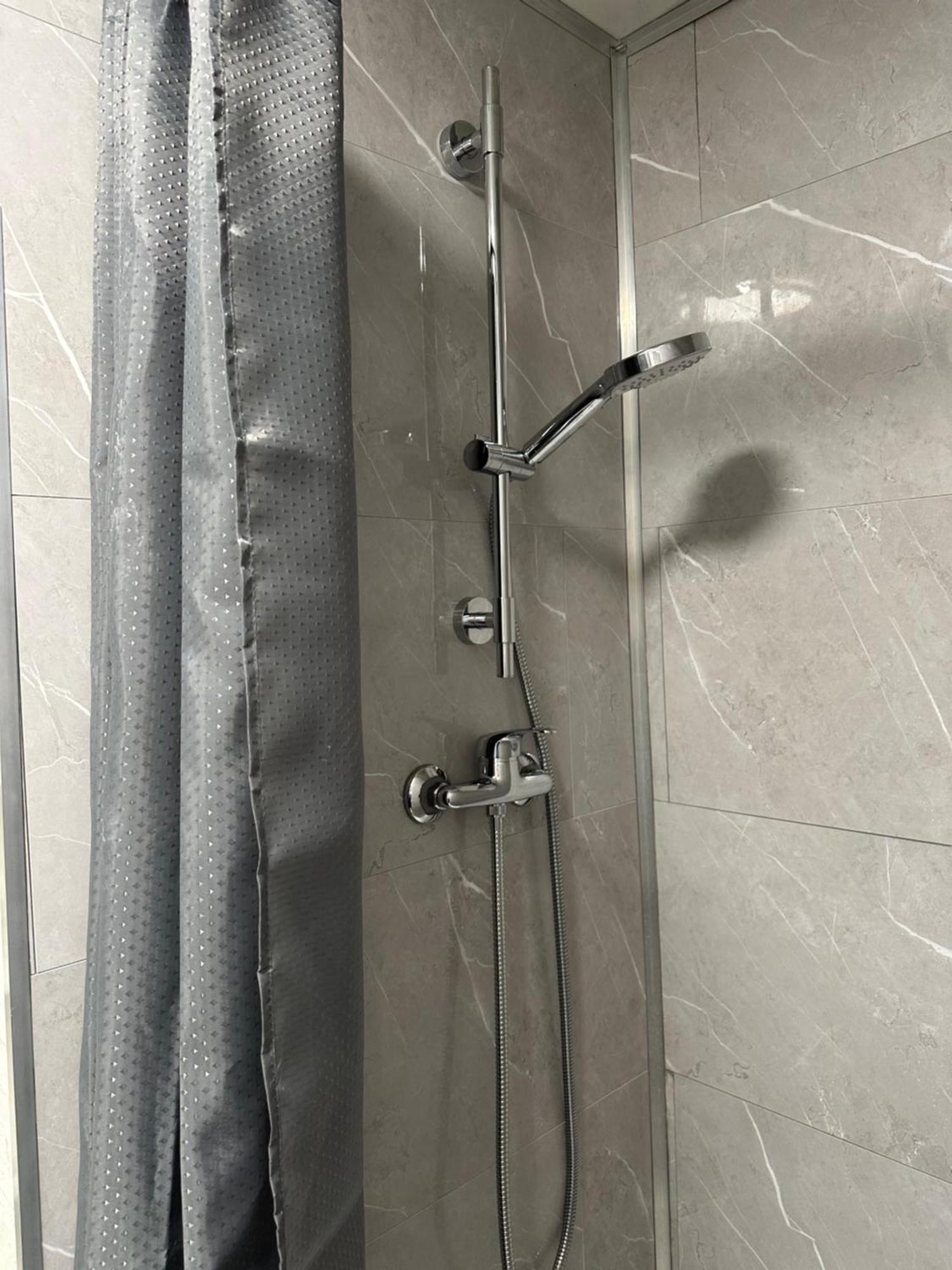 Appartement Cosy En Centre Ville Cholet Bagian luar foto